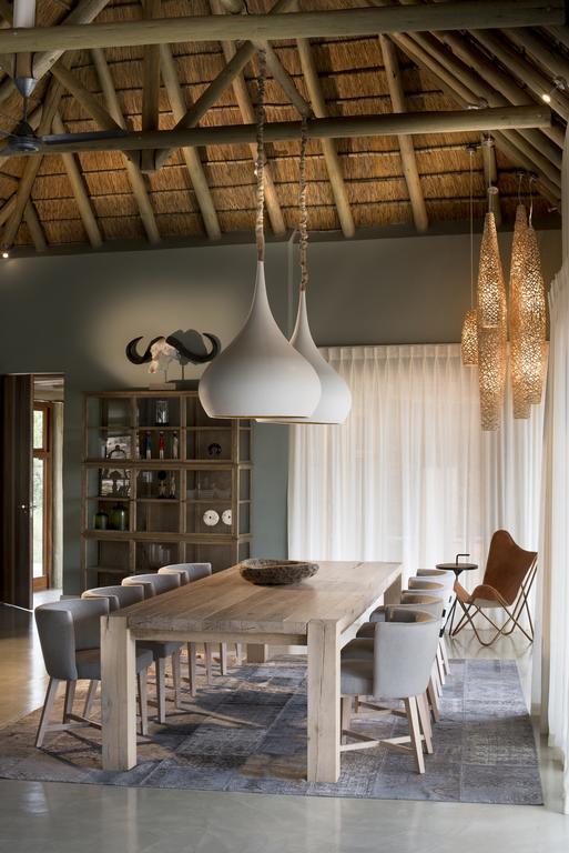 محمية ويلغيفوندين غايم Mhondoro Safari Lodge & Villa المظهر الخارجي الصورة