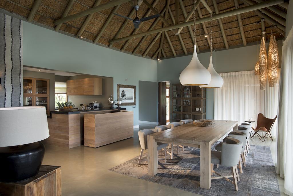 محمية ويلغيفوندين غايم Mhondoro Safari Lodge & Villa المظهر الخارجي الصورة