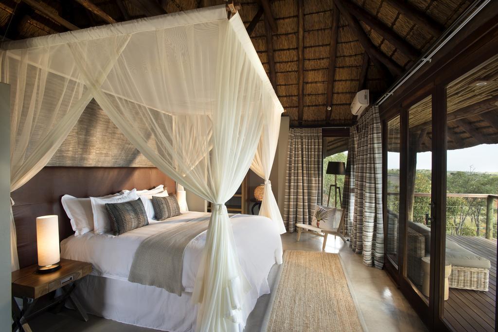محمية ويلغيفوندين غايم Mhondoro Safari Lodge & Villa المظهر الخارجي الصورة