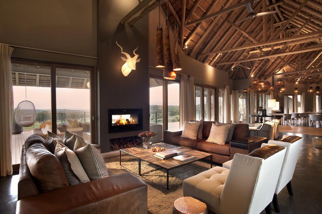 محمية ويلغيفوندين غايم Mhondoro Safari Lodge & Villa المظهر الخارجي الصورة